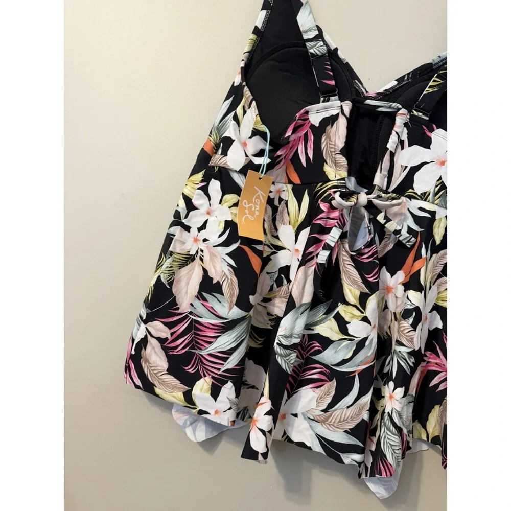 Kona Sol Tankini Swimsuit Top size 2X (20/22) w/Built-in Light Padding - NWT